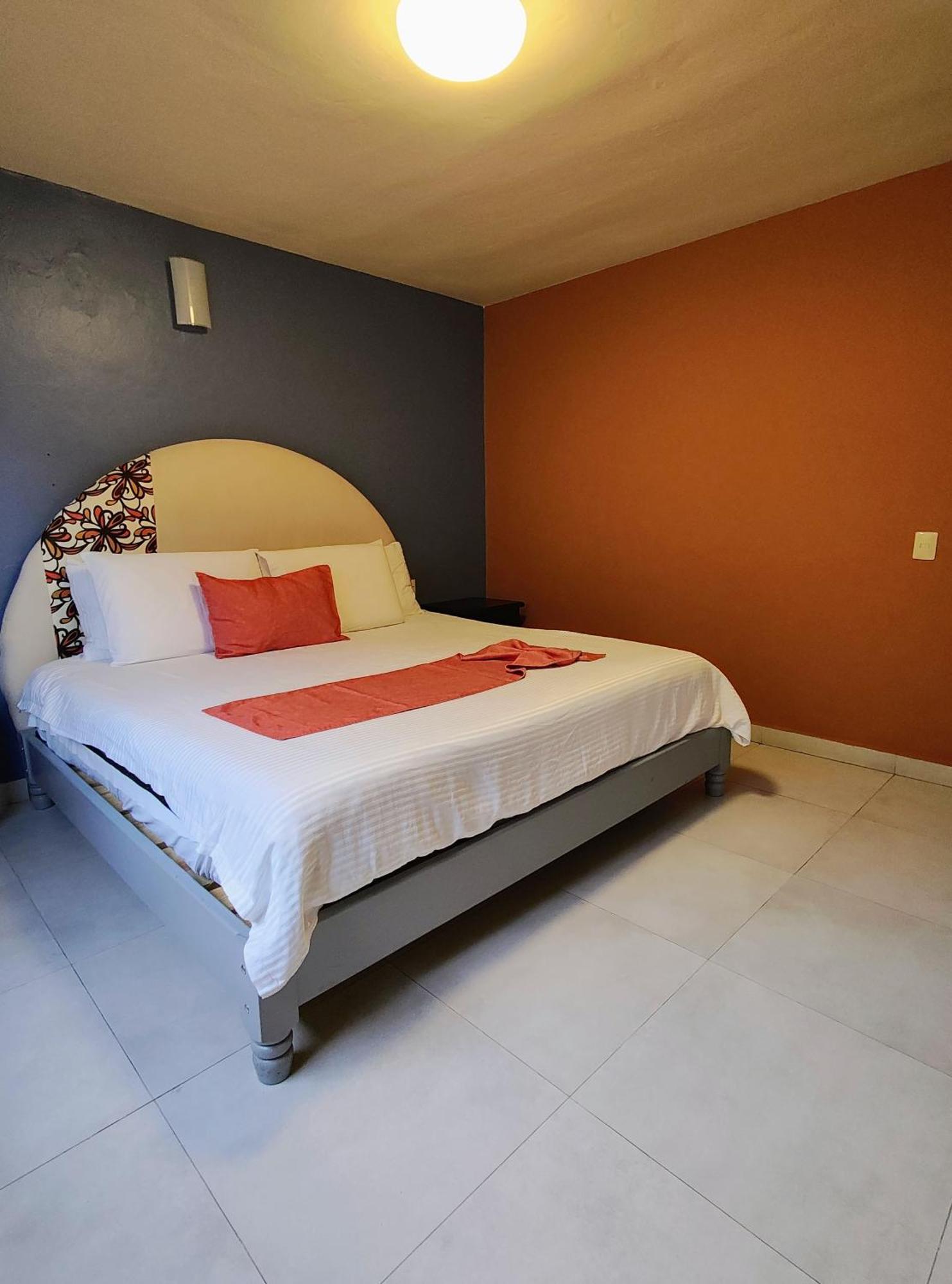 Hotel Jardines Del Carmen Сан-Кристобаль-де-Ла-Касас Экстерьер фото