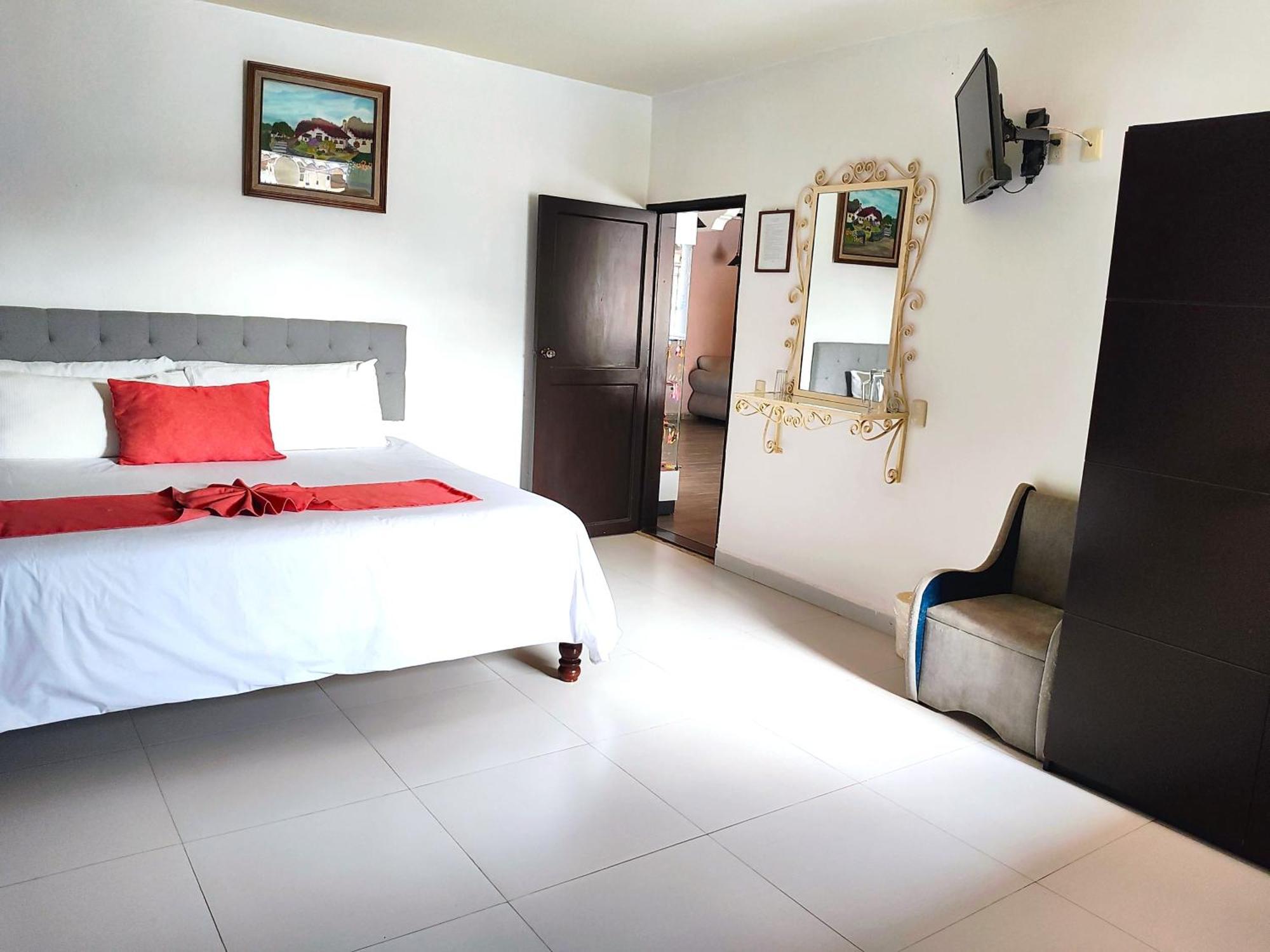 Hotel Jardines Del Carmen Сан-Кристобаль-де-Ла-Касас Экстерьер фото